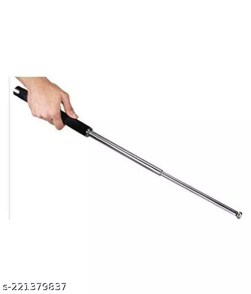 Expandable baton